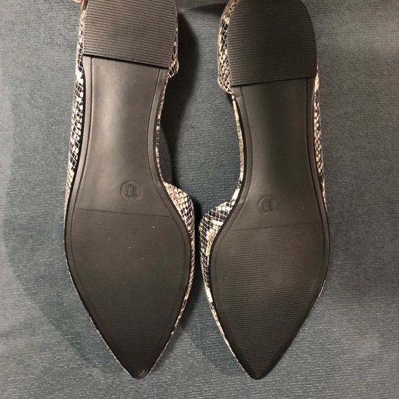 Pointed toe flat - Picture 2 of 3